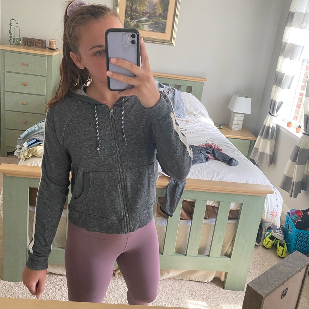 Cropped zip up - Picture 2 of 5